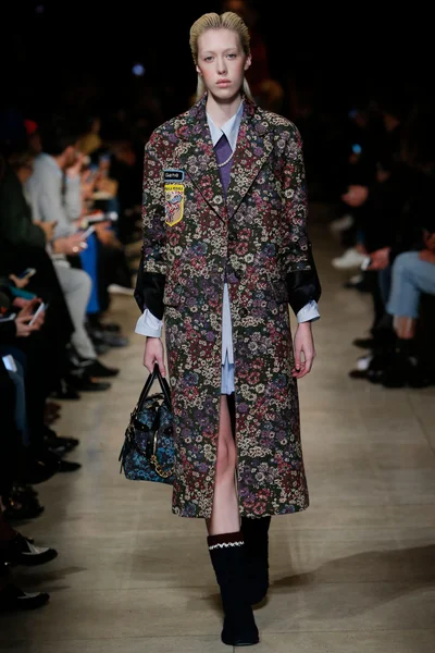 Look 22